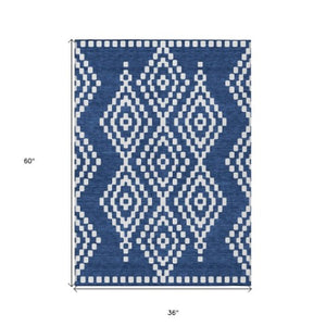 Homeroots 3' Artichoke Green Geometric Washable Indoor Outdoor Area Rug For Stylish Living Spaces & Patios 3' X 5' Polyester 592635