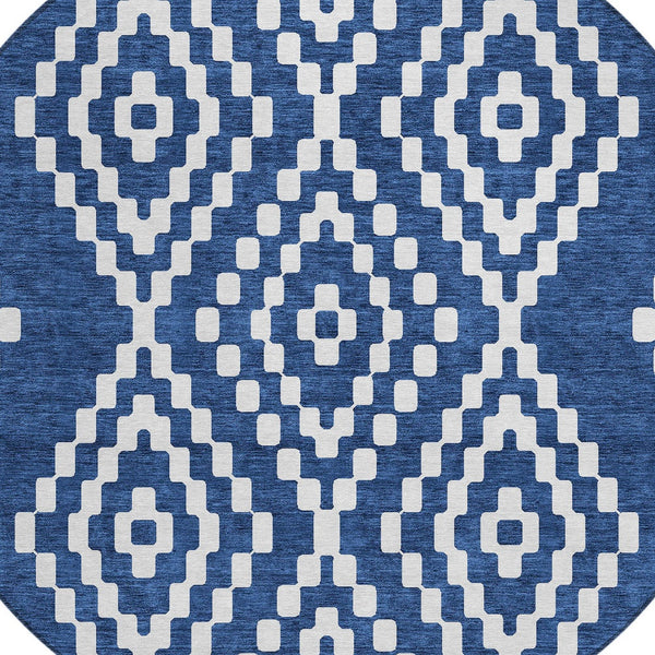 Homeroots 3' Artichoke Green Geometric Washable Indoor Outdoor Area Rug For Stylish Living Spaces & Patios 8' Round Polyester 592637