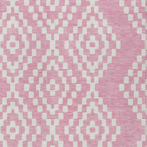 Homeroots 3' Artichoke Green Geometric Washable Indoor Outdoor Area Rug For Stylish Living Spaces & Patios 8' X 10' Polyester 592644