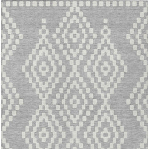Homeroots 3' Artichoke Green Geometric Washable Indoor Outdoor Area Rug For Stylish Living Spaces & Patios 5' X 8' Polyester 592660