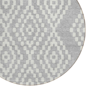 Homeroots 3' Artichoke Green Geometric Washable Indoor Outdoor Area Rug For Stylish Living Spaces & Patios 8' Round Polyester 592661