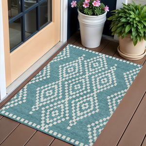 Homeroots 3' Artichoke Green Geometric Washable Indoor Outdoor Area Rug For Stylish Living Spaces & Patios 3' X 5' Polyester 592665