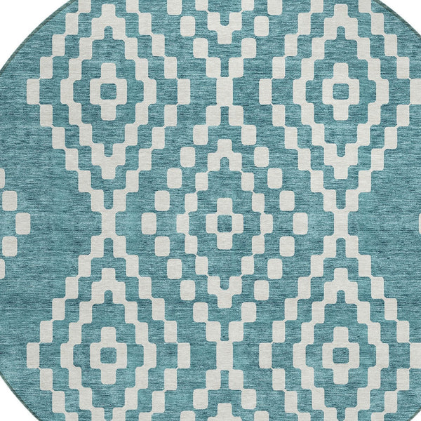 Homeroots 3' Artichoke Green Geometric Washable Indoor Outdoor Area Rug For Stylish Living Spaces & Patios 8' Round Polyester 592667