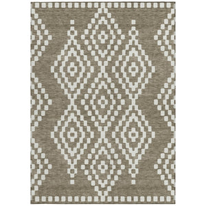 Homeroots 3' Artichoke Green Geometric Washable Indoor Outdoor Area Rug For Stylish Living Spaces & Patios 3' X 5' Polyester 592671