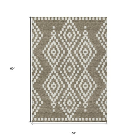 Homeroots 3' Artichoke Green Geometric Washable Indoor Outdoor Area Rug For Stylish Living Spaces & Patios 3' X 5' Polyester 592671