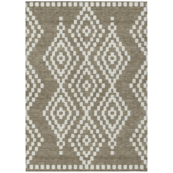 HomeRoots 5' Taupe and Ivory Geometric Area Rug – Durable, Washable Design for Indoor and Outdoor Elegance 5' X 8' 592672