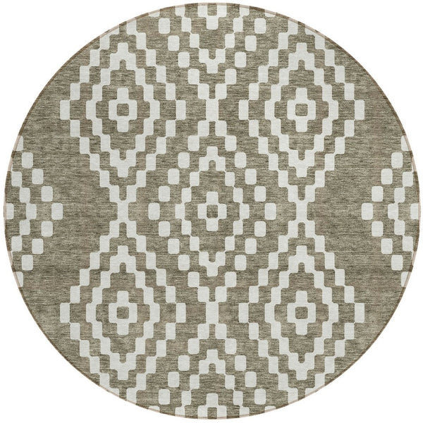Homeroots 3' Artichoke Green Geometric Washable Indoor Outdoor Area Rug For Stylish Living Spaces & Patios 8' Round Polyester 592673