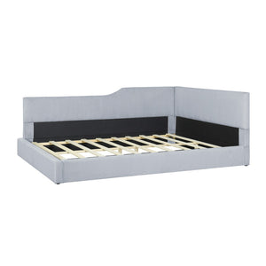 HomeRoots Gray Tufted Upholstered Full Day Bed - Stylish Multi-Functional Platform Frame for Cozy Spaces 592824