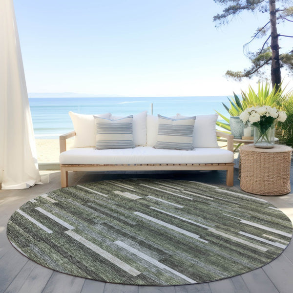 Homeroots 3' Brown And Ivory Striped Washable Area Rug - Stylish Comfort For Indoor And Outdoor Spaces 8' Round Polyester 593128