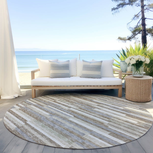 Homeroots 3' Brown And Ivory Striped Washable Area Rug - Stylish Comfort For Indoor And Outdoor Spaces 8' Round Polyester 593164