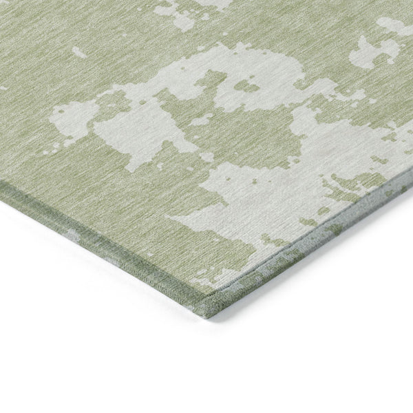 Homeroots 3' Artichoke Green Abstract Washable Indoor Outdoor Area Rug - Stylish, Durable, And Easy To Clean 3' X 5' Polyester 593312