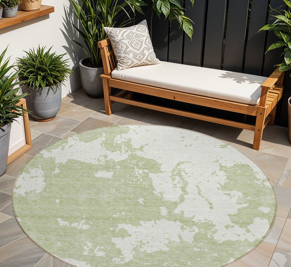 Homeroots 3' Artichoke Green Abstract Washable Indoor Outdoor Area Rug - Stylish, Durable, And Easy To Clean 8' Round Polyester 593314