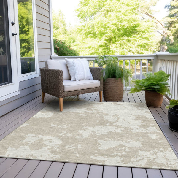 Homeroots 3' Artichoke Green Abstract Washable Indoor Outdoor Area Rug - Stylish, Durable, And Easy To Clean 5' X 8' Polyester 593319