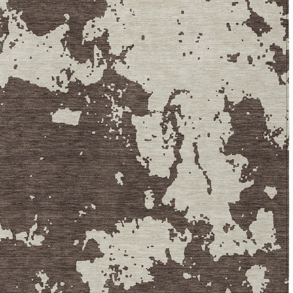 Homeroots 3' Artichoke Green Abstract Washable Indoor Outdoor Area Rug - Stylish, Durable, And Easy To Clean 3' X 5' Polyester 593330