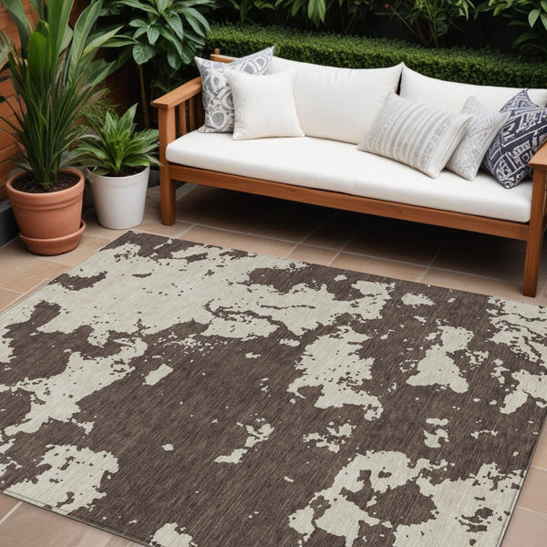 Homeroots 3' Artichoke Green Abstract Washable Indoor Outdoor Area Rug - Stylish, Durable, And Easy To Clean 8' X 10' Polyester 593333