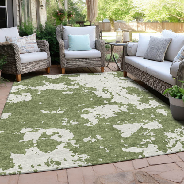 Homeroots 3' Artichoke Green Abstract Washable Indoor Outdoor Area Rug - Stylish, Durable, And Easy To Clean 8' X 10' Polyester 593339
