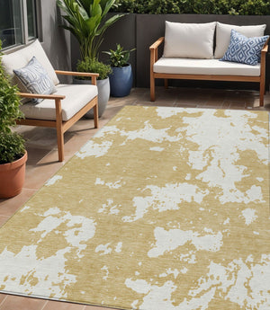 Homeroots 3' Artichoke Green Abstract Washable Indoor Outdoor Area Rug - Stylish, Durable, And Easy To Clean 5' X 8' Polyester 593343