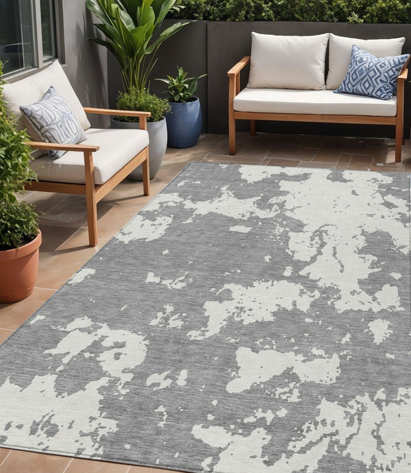 Homeroots 3' Artichoke Green Abstract Washable Indoor Outdoor Area Rug - Stylish, Durable, And Easy To Clean 5' X 8' Polyester 593349