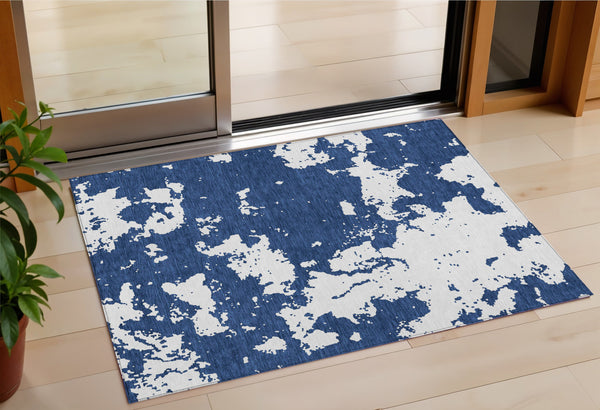 Homeroots 3' Artichoke Green Abstract Washable Indoor Outdoor Area Rug - Stylish, Durable, And Easy To Clean 3' X 5' Polyester 593360