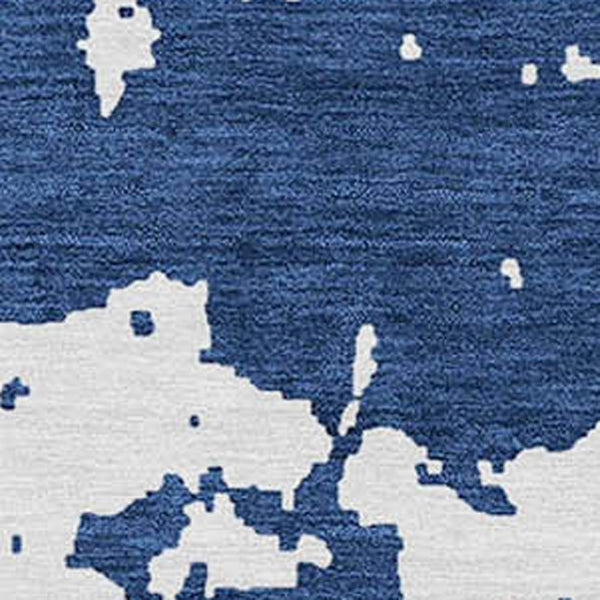 Homeroots 3' Artichoke Green Abstract Washable Indoor Outdoor Area Rug - Stylish, Durable, And Easy To Clean 3' X 5' Polyester 593360