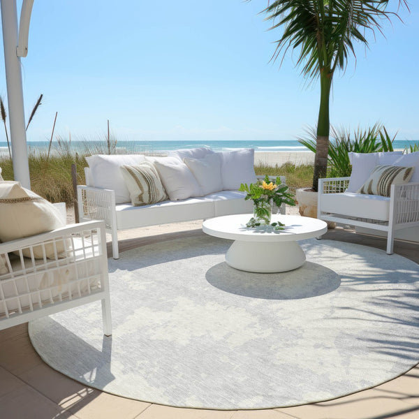 Homeroots 3' Artichoke Green Abstract Washable Indoor Outdoor Area Rug - Stylish, Durable, And Easy To Clean 8' Round Polyester 593386