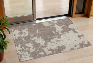 Homeroots 3' Artichoke Green Abstract Washable Indoor Outdoor Area Rug - Stylish, Durable, And Easy To Clean 3' X 5' Polyester 593396