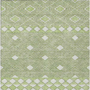 Homeroots 3' Artichoke Green Geometric Indoor Outdoor Area Rug - Durable, Washable, Stylish For Any Space 3' X 5' Polyester 593402