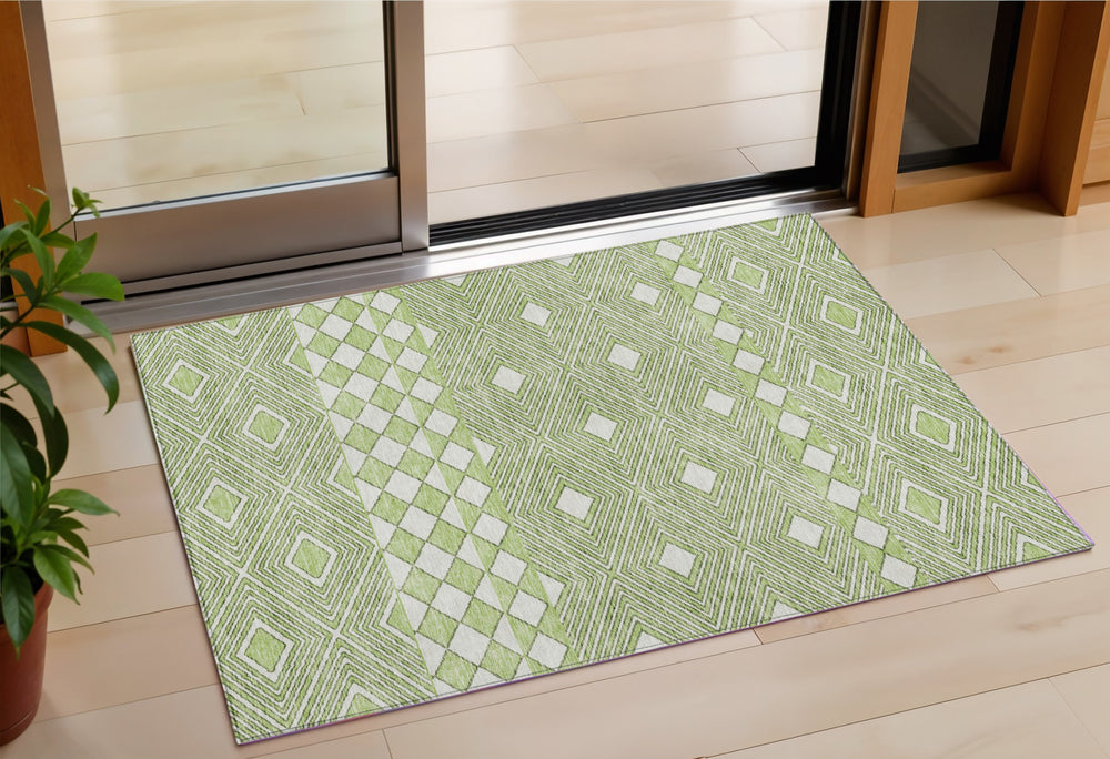 Homeroots 3' Artichoke Green Geometric Indoor Outdoor Area Rug - Durable, Washable, Stylish For Any Space 3' X 5' Polyester 593402