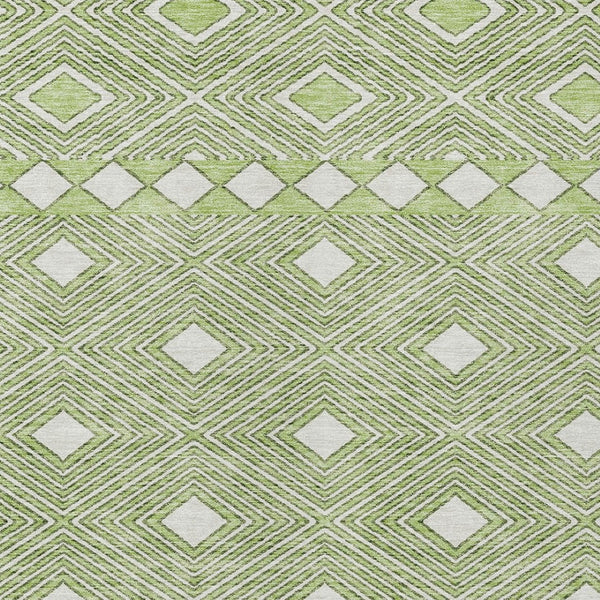Homeroots 3' Artichoke Green Geometric Indoor Outdoor Area Rug - Durable, Washable, Stylish For Any Space 8' X 10' Polyester 593405