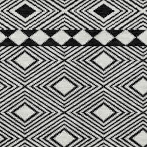 Homeroots 3' Artichoke Green Geometric Indoor Outdoor Area Rug - Durable, Washable, Stylish For Any Space 3' X 5' Polyester 593408