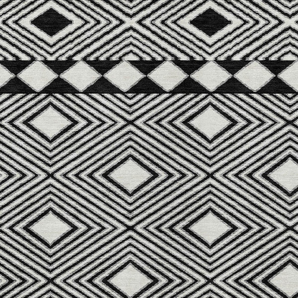 Homeroots 3' Artichoke Green Geometric Indoor Outdoor Area Rug - Durable, Washable, Stylish For Any Space 3' X 5' Polyester 593408