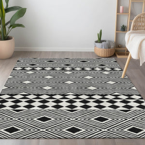 Homeroots 3' Artichoke Green Geometric Indoor Outdoor Area Rug - Durable, Washable, Stylish For Any Space 3' X 5' Polyester 593408