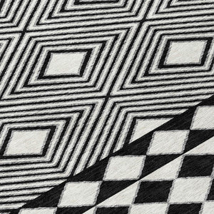 Homeroots 3' Artichoke Green Geometric Indoor Outdoor Area Rug - Durable, Washable, Stylish For Any Space 8' Round Polyester 593410