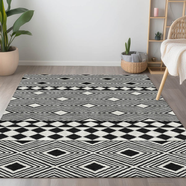 Homeroots 3' Artichoke Green Geometric Indoor Outdoor Area Rug - Durable, Washable, Stylish For Any Space 10' X 14' Polyester 593413