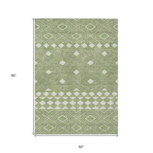 Homeroots 3' Artichoke Green Geometric Indoor Outdoor Area Rug - Durable, Washable, Stylish For Any Space 5' X 8' Polyester 593421