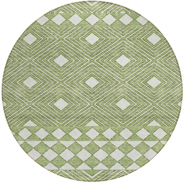 Homeroots 3' Artichoke Green Geometric Indoor Outdoor Area Rug - Durable, Washable, Stylish For Any Space 8' Round Polyester 593422