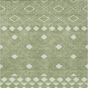 Homeroots 3' Artichoke Green Geometric Indoor Outdoor Area Rug - Durable, Washable, Stylish For Any Space 9' X 12' Polyester 593424