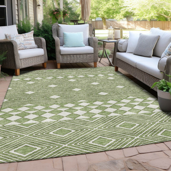 Homeroots 3' Artichoke Green Geometric Indoor Outdoor Area Rug - Durable, Washable, Stylish For Any Space 9' X 12' Polyester 593424
