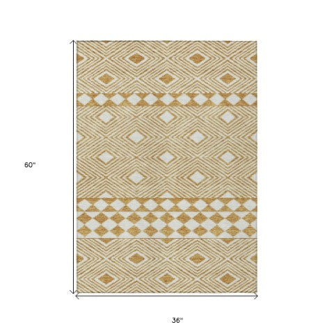 Homeroots 3' Artichoke Green Geometric Indoor Outdoor Area Rug - Durable, Washable, Stylish For Any Space 3' X 5' Polyester 593426