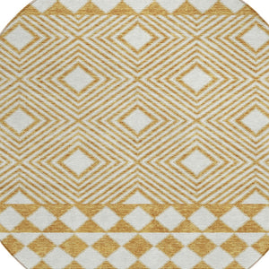 Homeroots 3' Artichoke Green Geometric Indoor Outdoor Area Rug - Durable, Washable, Stylish For Any Space 8' Round Polyester 593428