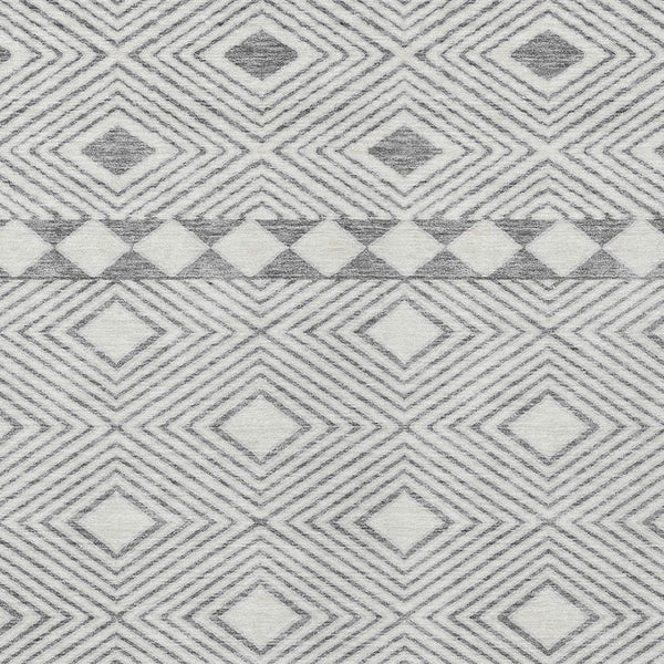 Homeroots 3' Artichoke Green Geometric Indoor Outdoor Area Rug - Durable, Washable, Stylish For Any Space 5' X 8' Polyester 593433