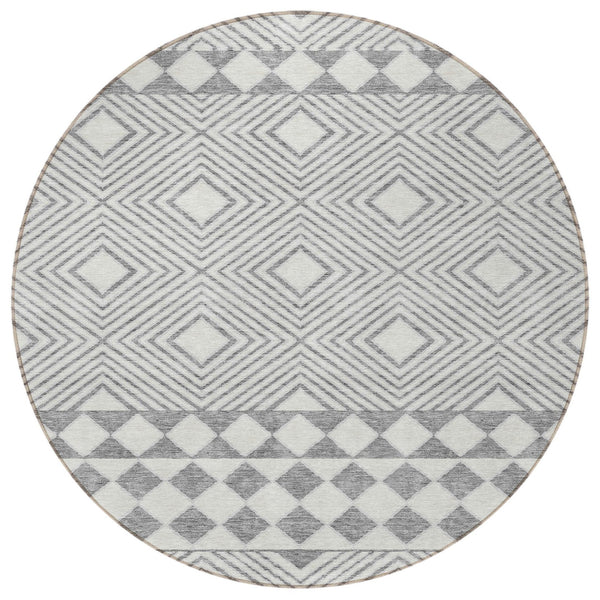 Homeroots 3' Artichoke Green Geometric Indoor Outdoor Area Rug - Durable, Washable, Stylish For Any Space 8' Round Polyester 593434
