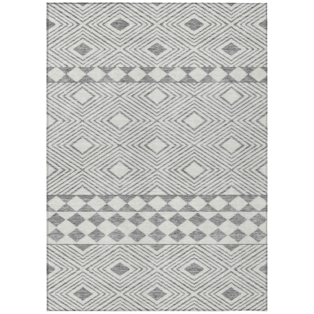 HomeRoots 5' Gray and Ivory Geometric Area Rug - Washable, Durable, Stylish for Indoor and Outdoor Spaces 8' X 10' 593435