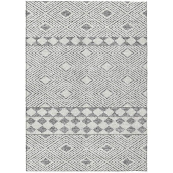 HomeRoots 5' Gray and Ivory Geometric Area Rug - Washable, Durable, Stylish for Indoor and Outdoor Spaces 10' X 14' 593437