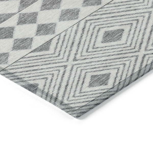 Homeroots 3' Artichoke Green Geometric Indoor Outdoor Area Rug - Durable, Washable, Stylish For Any Space 10' X 14' Polyester 593437