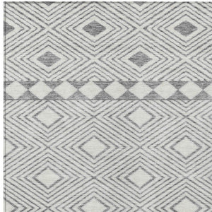 Homeroots 3' Artichoke Green Geometric Indoor Outdoor Area Rug - Durable, Washable, Stylish For Any Space 10' X 14' Polyester 593437