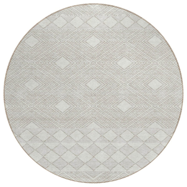 HomeRoots 5' Modern Ivory and Gray Geometric Indoor Outdoor Area Rug – Stylish, Washable, and Durable Design 8' Round 593440