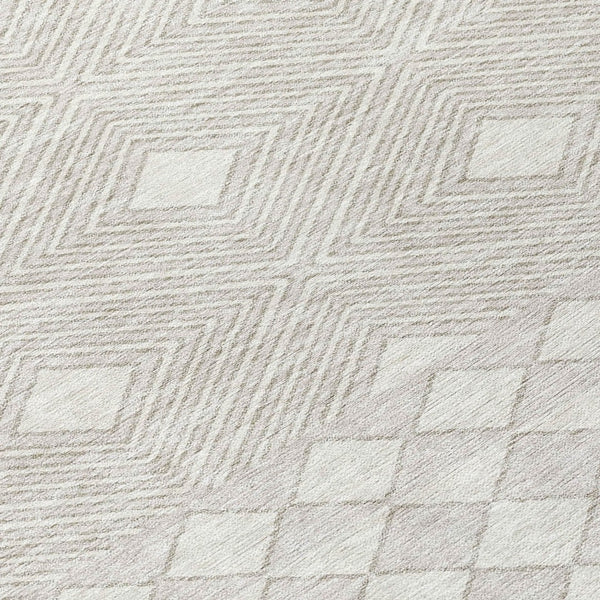 Homeroots 3' Artichoke Green Geometric Indoor Outdoor Area Rug - Durable, Washable, Stylish For Any Space 8' Round Polyester 593440