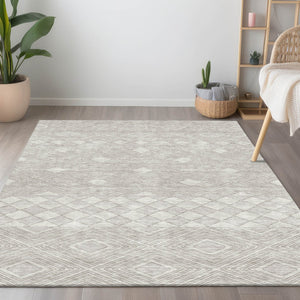 Homeroots 3' Artichoke Green Geometric Indoor Outdoor Area Rug - Durable, Washable, Stylish For Any Space 8' X 10' Polyester 593441