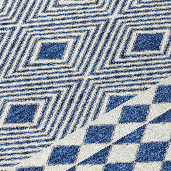 Homeroots 3' Artichoke Green Geometric Indoor Outdoor Area Rug - Durable, Washable, Stylish For Any Space 8' Round Polyester 593446